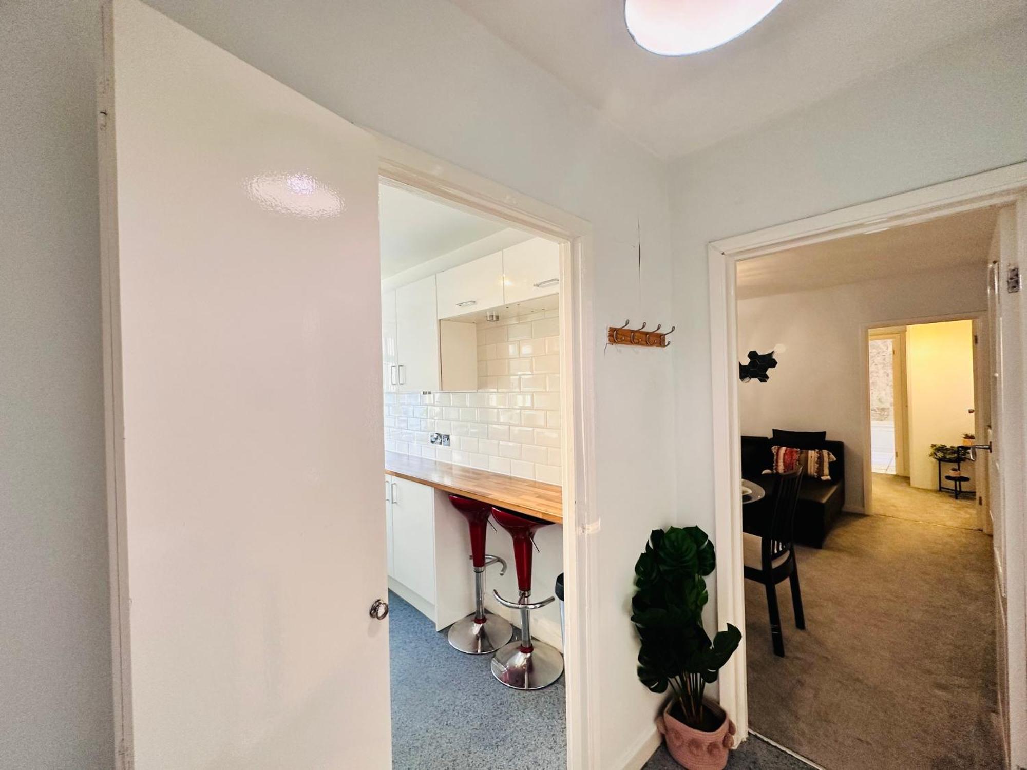 Victoria Family Apartment In Central Лондон Екстериор снимка