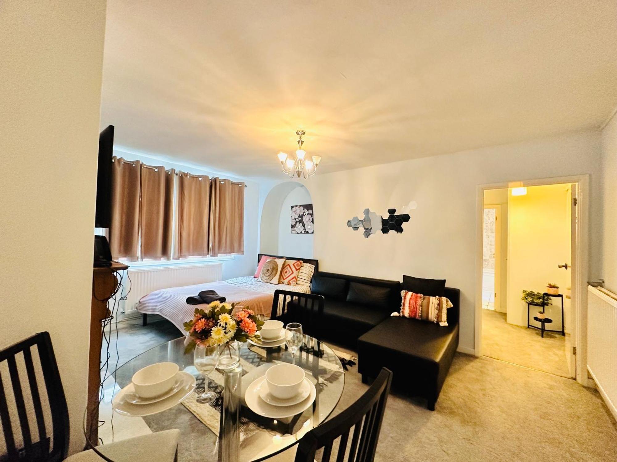 Victoria Family Apartment In Central Лондон Екстериор снимка